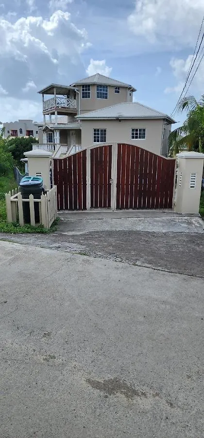 Kaibus Place- Quaint Quiet And Cosy Morne Rouge Apartment