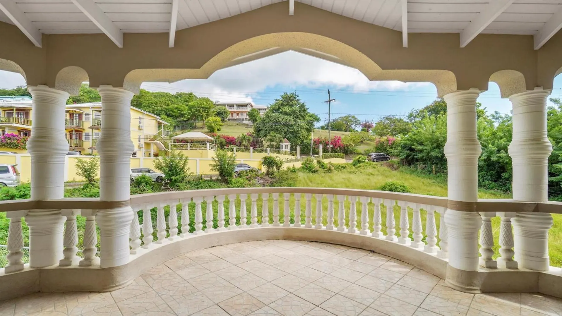 Kaibus Place- Quaint Quiet And Cosy Morne Rouge Apartment
