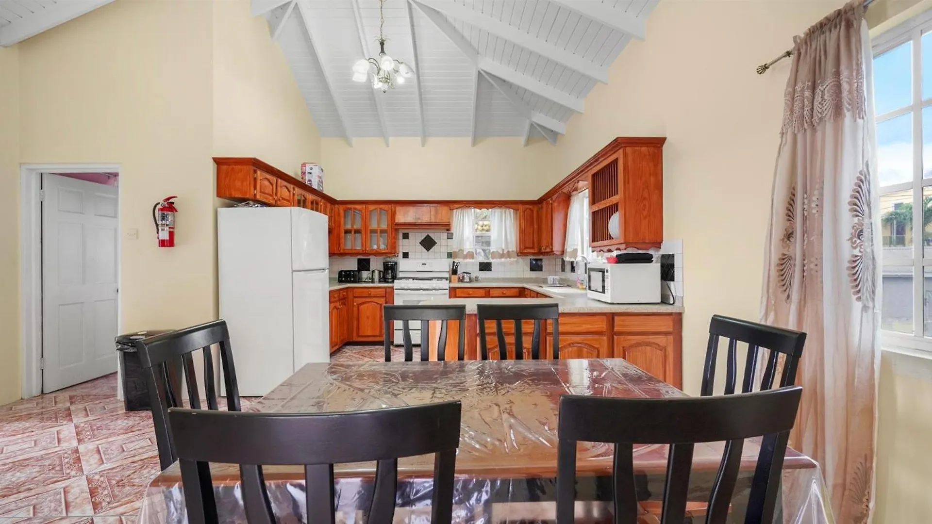 Kaibus Place- Quaint Quiet And Cosy Morne Rouge Apartment
